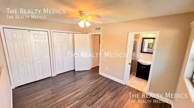 Building Photo - 929 Dupont Ave