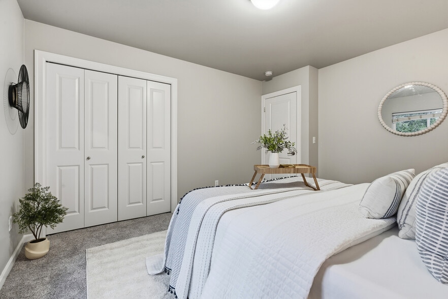 Building Photo - 12325 NE 86th Way