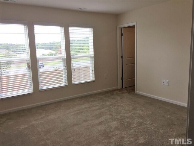 Building Photo - 1041 Laceflower Dr