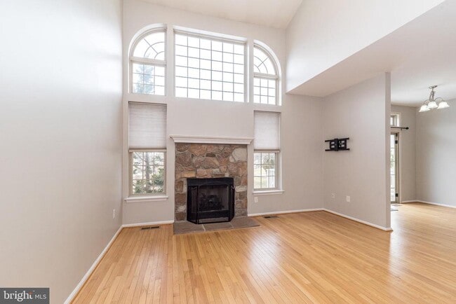 Building Photo - 5128 Barness Ct