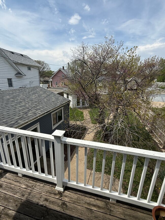 Building Photo - For Rent: Spacious 4-Bedroom Home in Moline, IL – $1,750/month