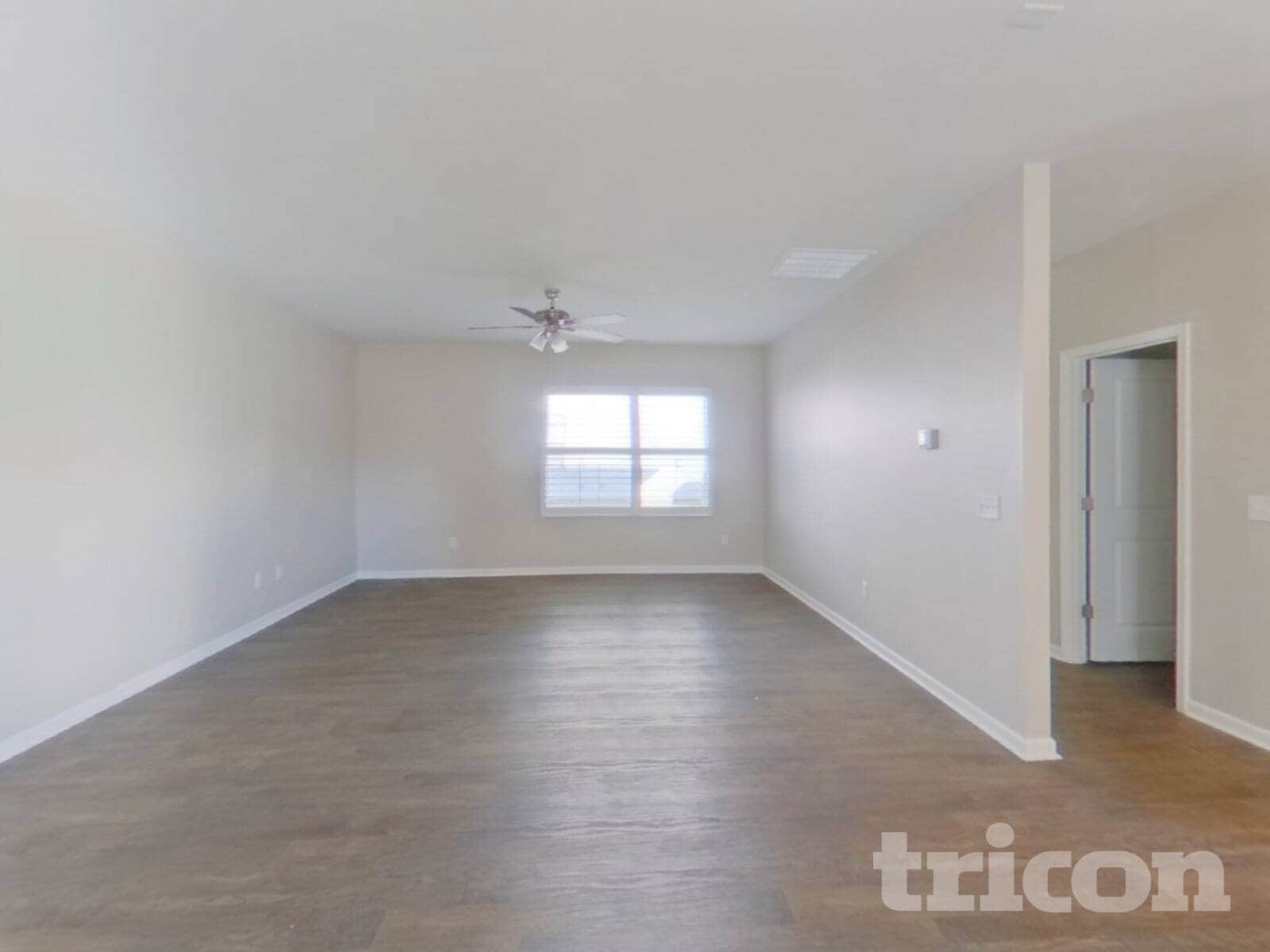 Building Photo - 1041 Lonergan Cir