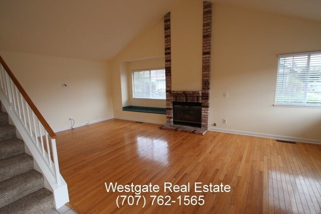 Building Photo - 1439 Morning Glory Dr