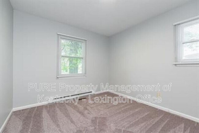 Building Photo - 316 Longview Dr