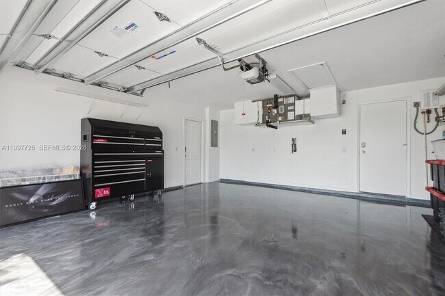 Building Photo - 14019 N Miller Dr