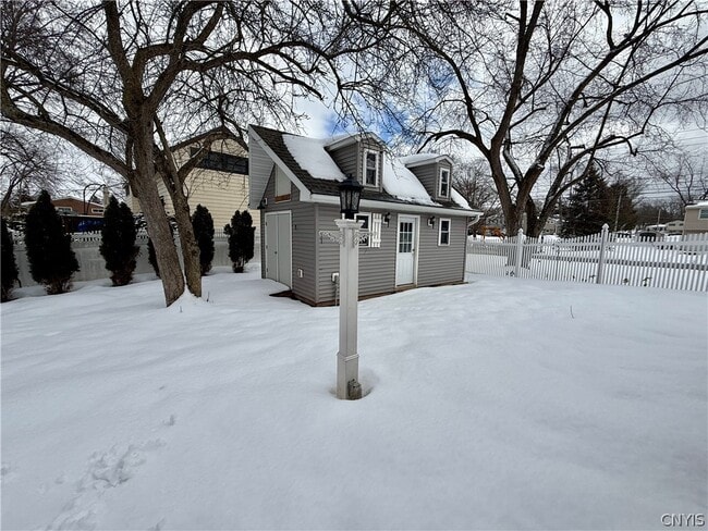 Building Photo - 2 Ilex Ln