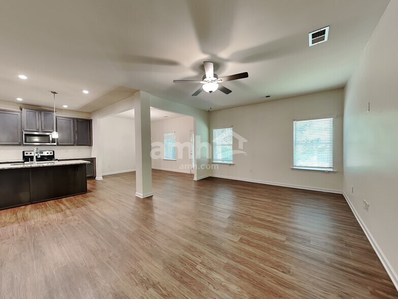 Building Photo - 721 Woodall Rd