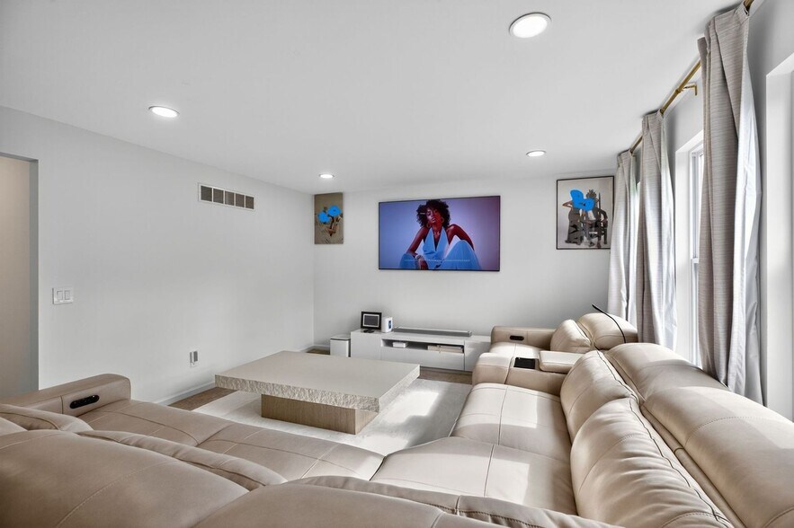 Building Photo - 20794 Frisco Dr
