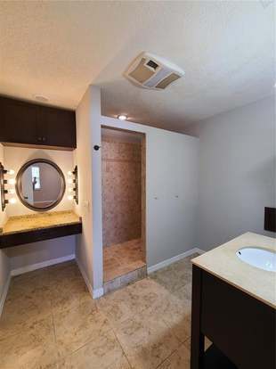 Building Photo - 3336 Bahia Ave