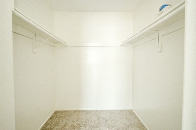 Building Photo - 2114 Greenbriar Colony Dr