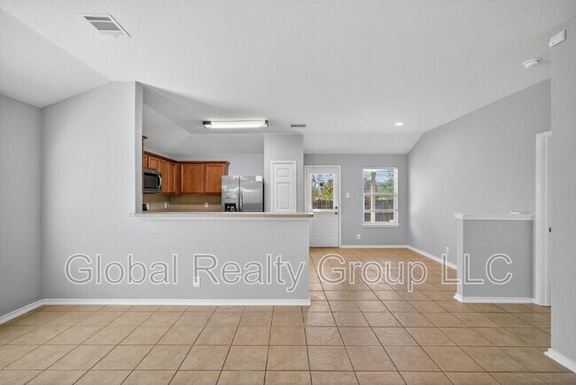 Building Photo - 113 Bronco Bend