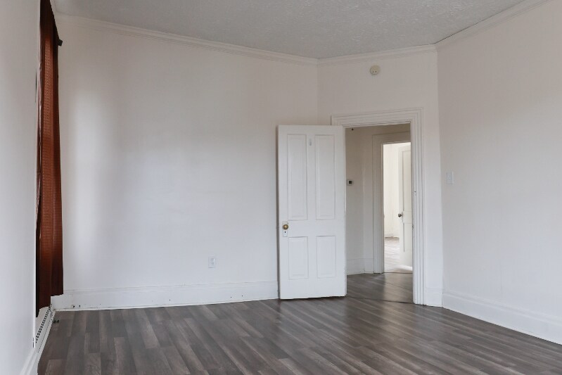 Building Photo - 1301 8th Ave