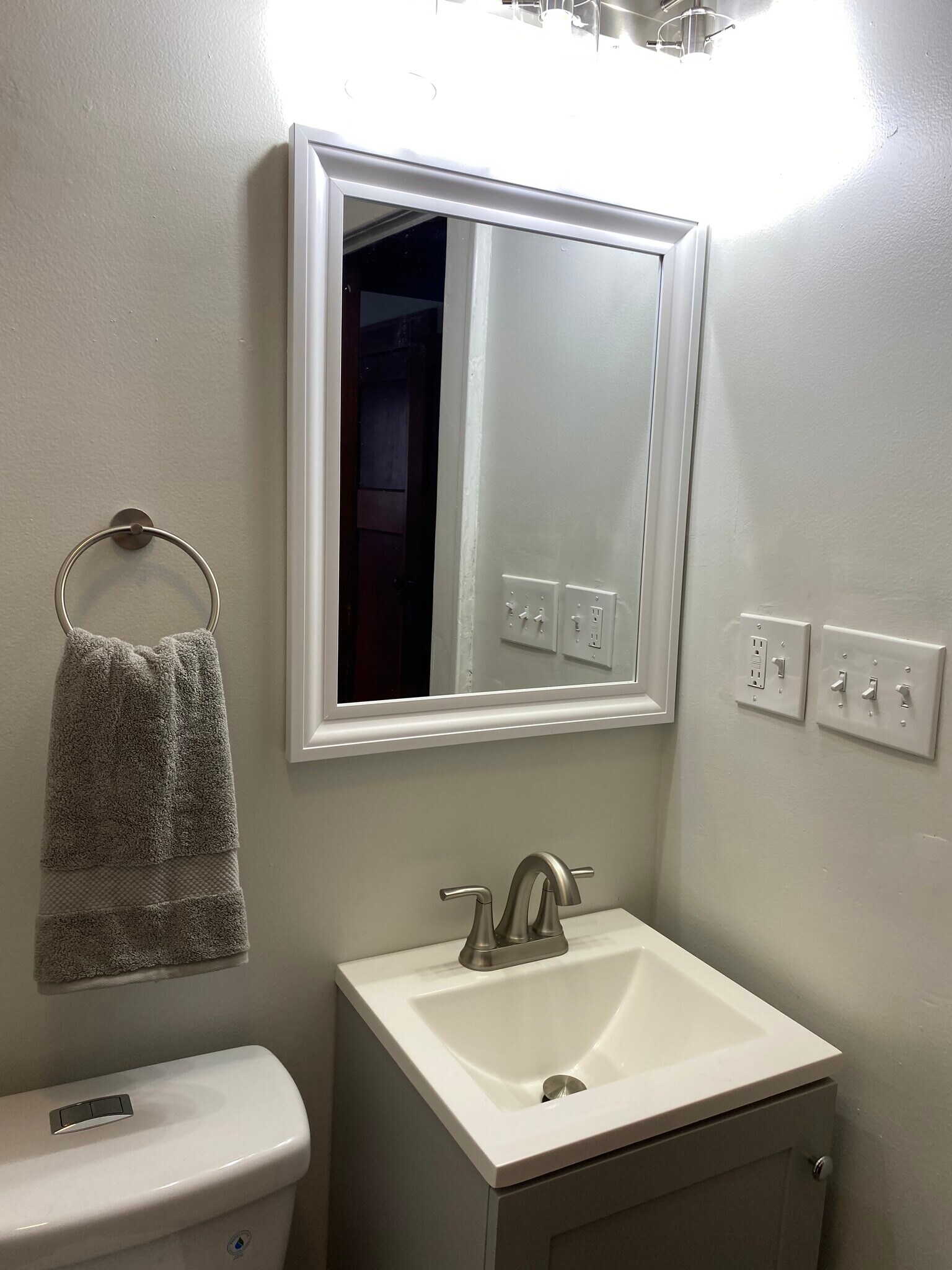 Building Photo - 1409 Highview Ave