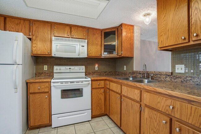 Building Photo - 3517 Peeler Rd