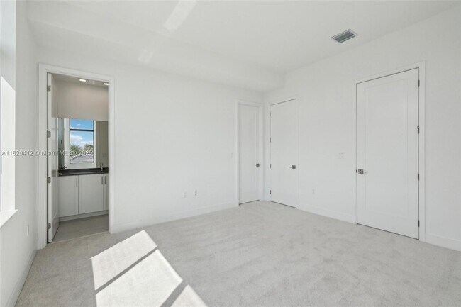 Building Photo - 13075 Feathering Wy