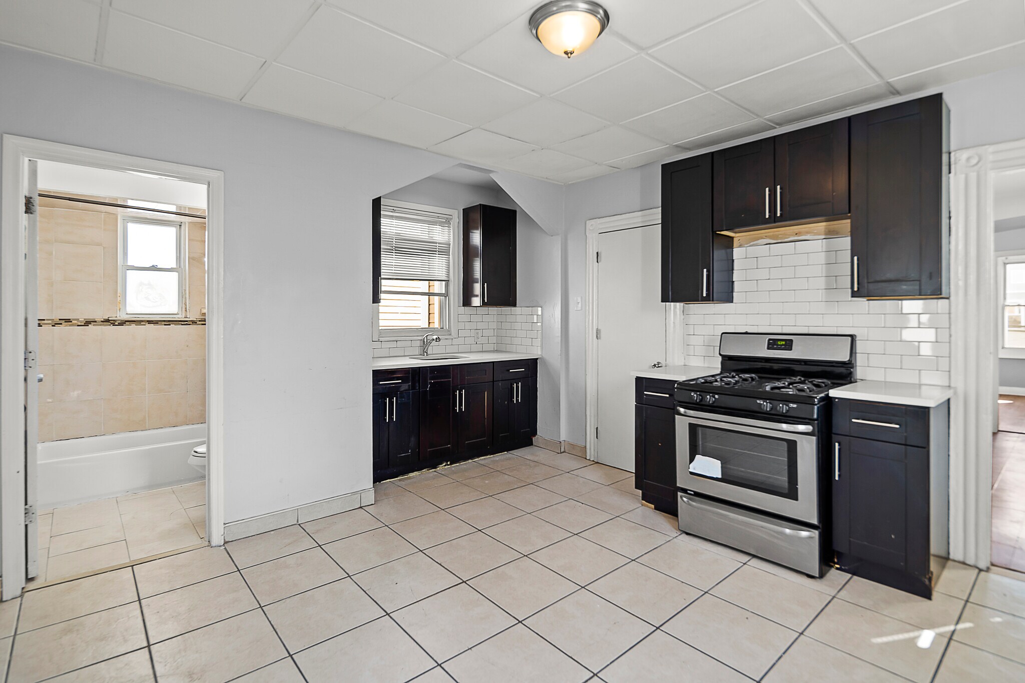 Building Photo - 79 Irving St