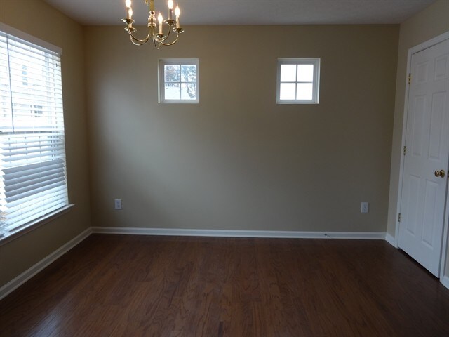 Building Photo - 518 Arrowhead Dr