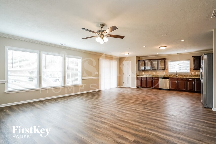 Building Photo - 2 Red Sage Ct