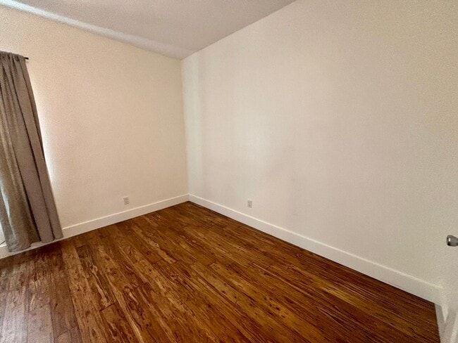 Building Photo - Gorgeous Upgraded Home In Glassell Park Area