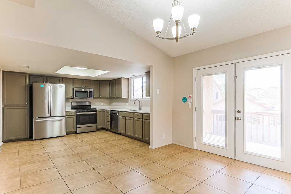 Building Photo - 1232 W Riviera Dr