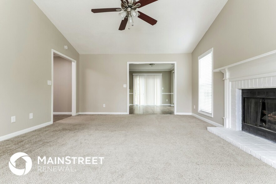 Building Photo - 4399 Barclay Way