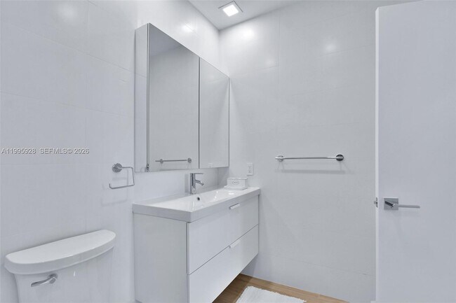 Building Photo - 18800 NE 29th Ave