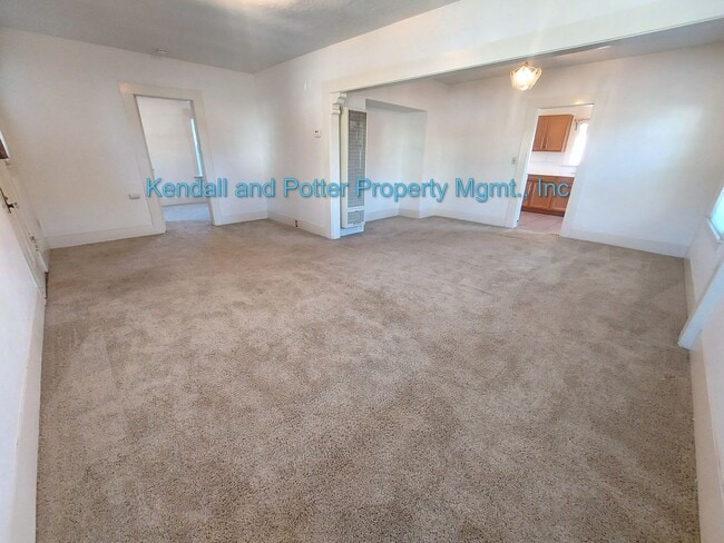 Building Photo - Bright 2BR/1BA Santa Cruz Home with Enclosed Yard & Sunroom!