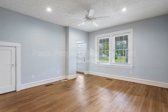 Building Photo - 2818 North Ave