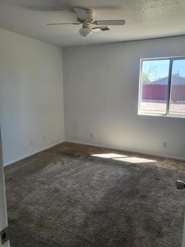 Building Photo - 3008 Laurel Meadows Dr