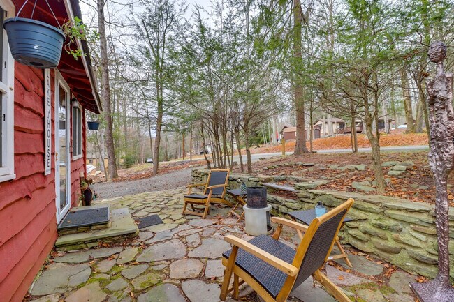 Building Photo - 91 Bruin Rd