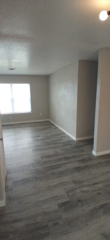 Building Photo - 407 Edwards St