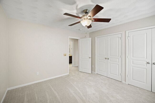 Building Photo - 5543 Botanical Dr