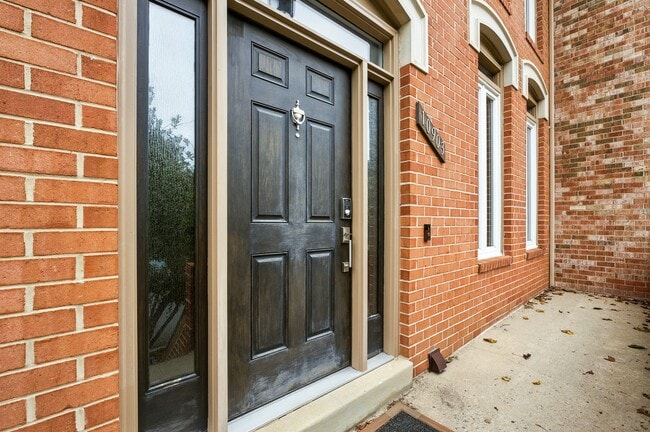 Building Photo - 10903 Whiterim Dr