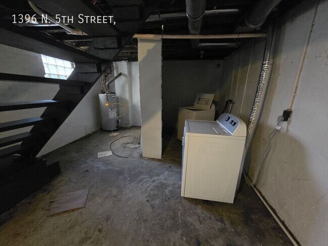Building Photo - 1396 N 5th St