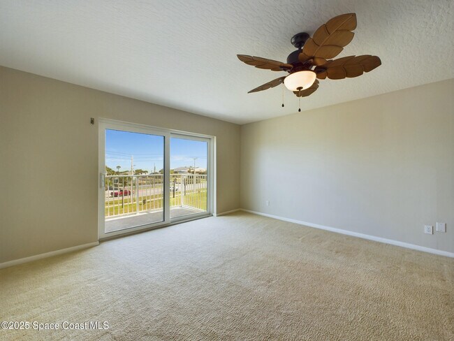 Building Photo - 2160 N Hwy A1A