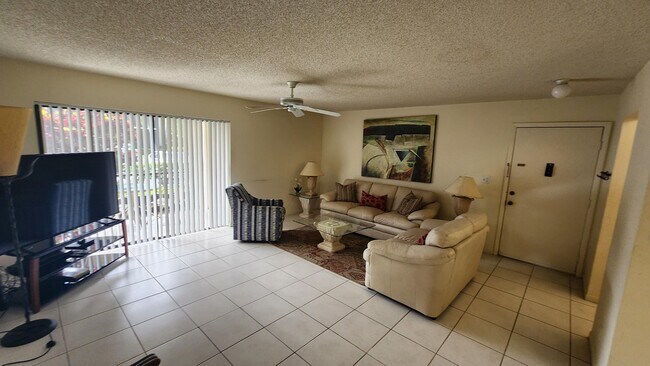 Building Photo - 171 Deer Creek Blvd