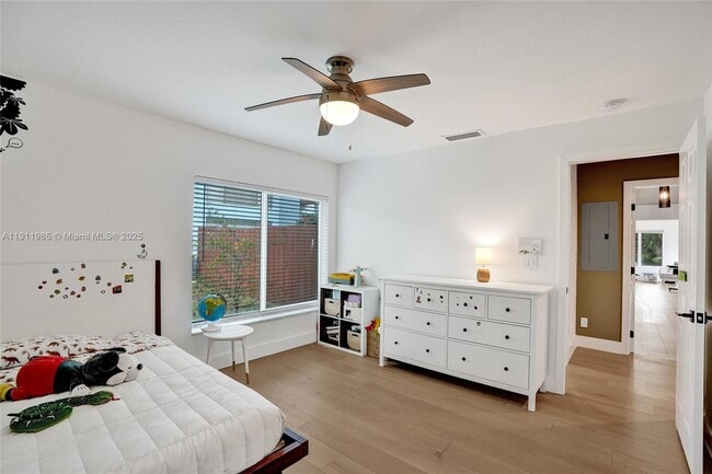 Building Photo - 1020 Bayberry Point Dr