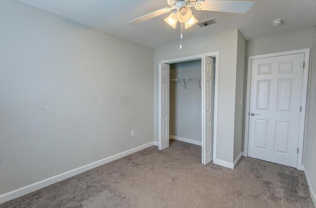 Building Photo - 9009 Banyan Beach Dr