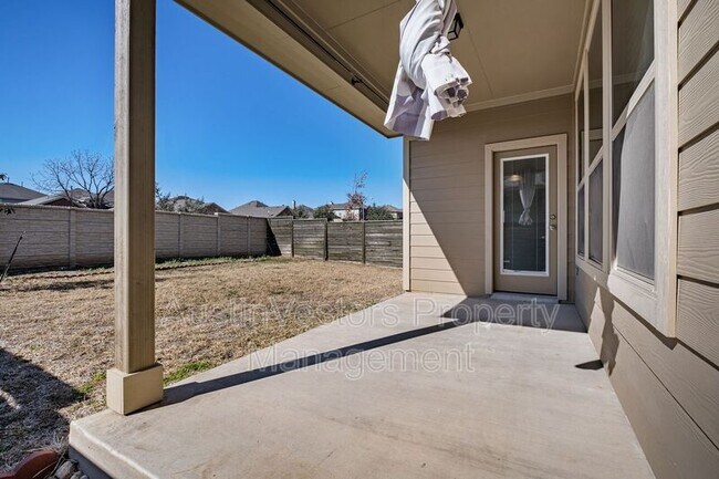 Building Photo - 3651 Sandy Brook Dr