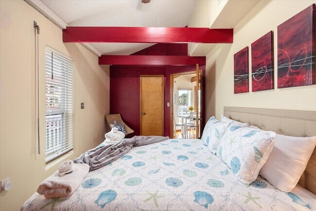 Building Photo - 164 Bora Dr