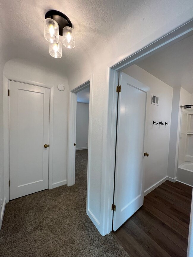Building Photo - 545be