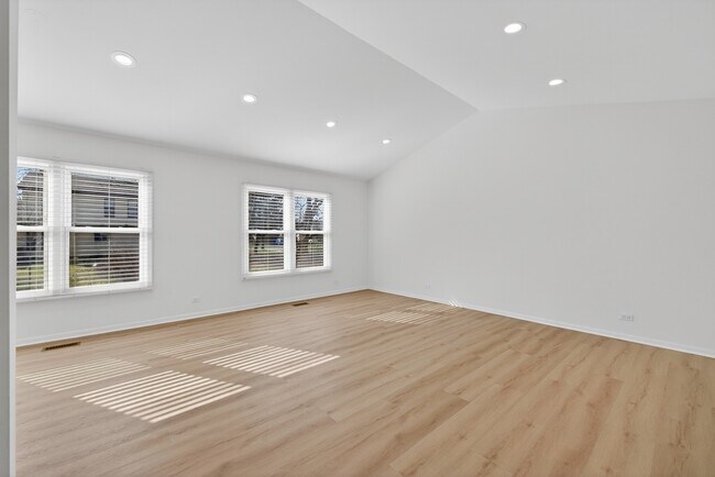 Building Photo - 2301 Providence Ct