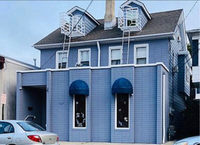 Building Photo - 106 E Pine St