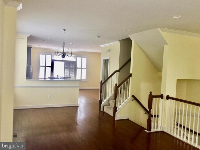 Building Photo - 3307 Kemper Rd