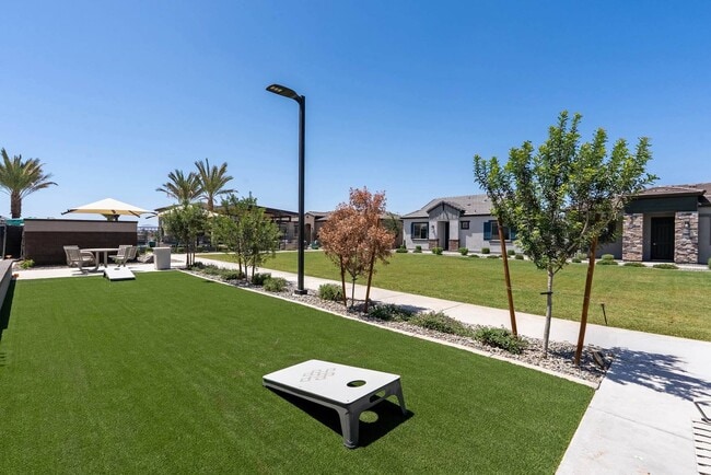 Building Photo - Avilla Western Garden
