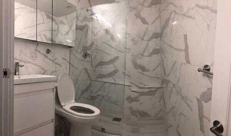 bathroom - 1523 32nd Ave