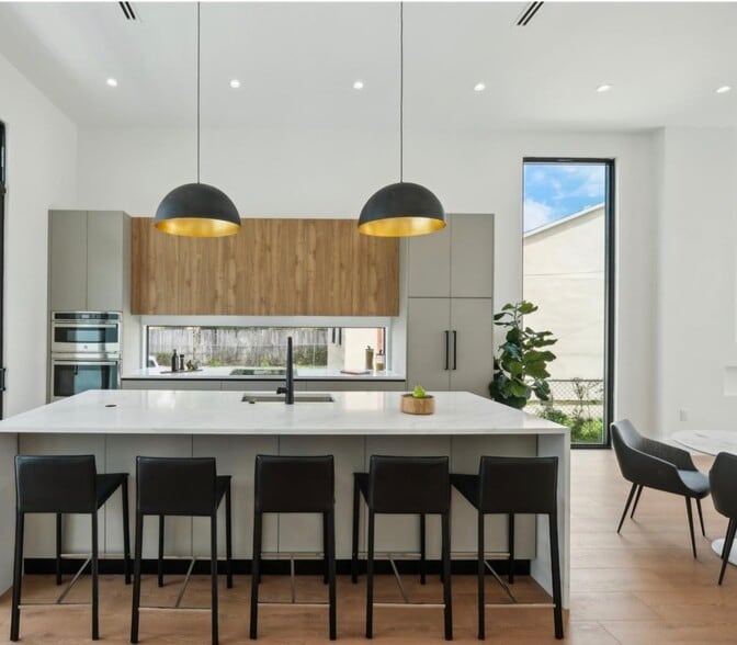 Building Photo - 510 NW 50th St