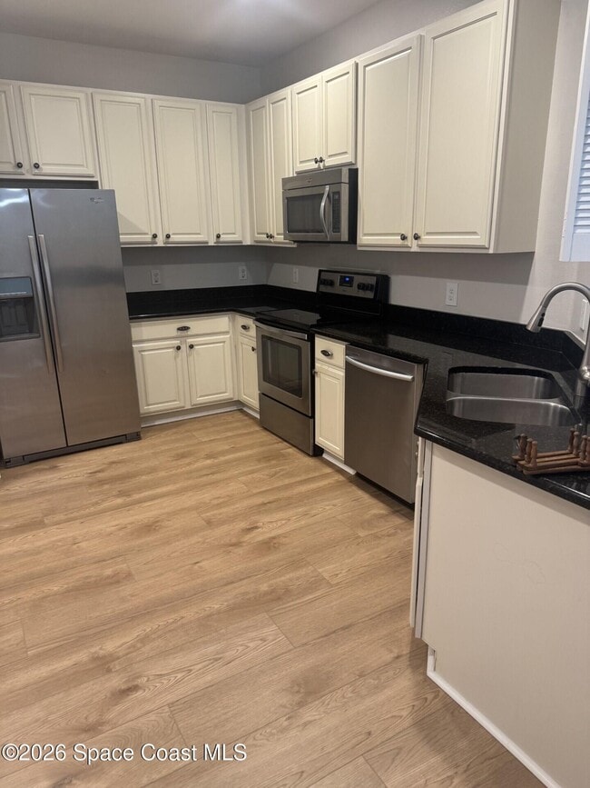 Building Photo - 3116 Arden Cir