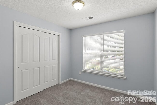 Building Photo - 6828 Ayrshire Glen Pl