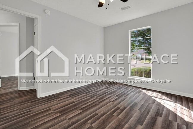 Building Photo - 8513 English Oak Loop